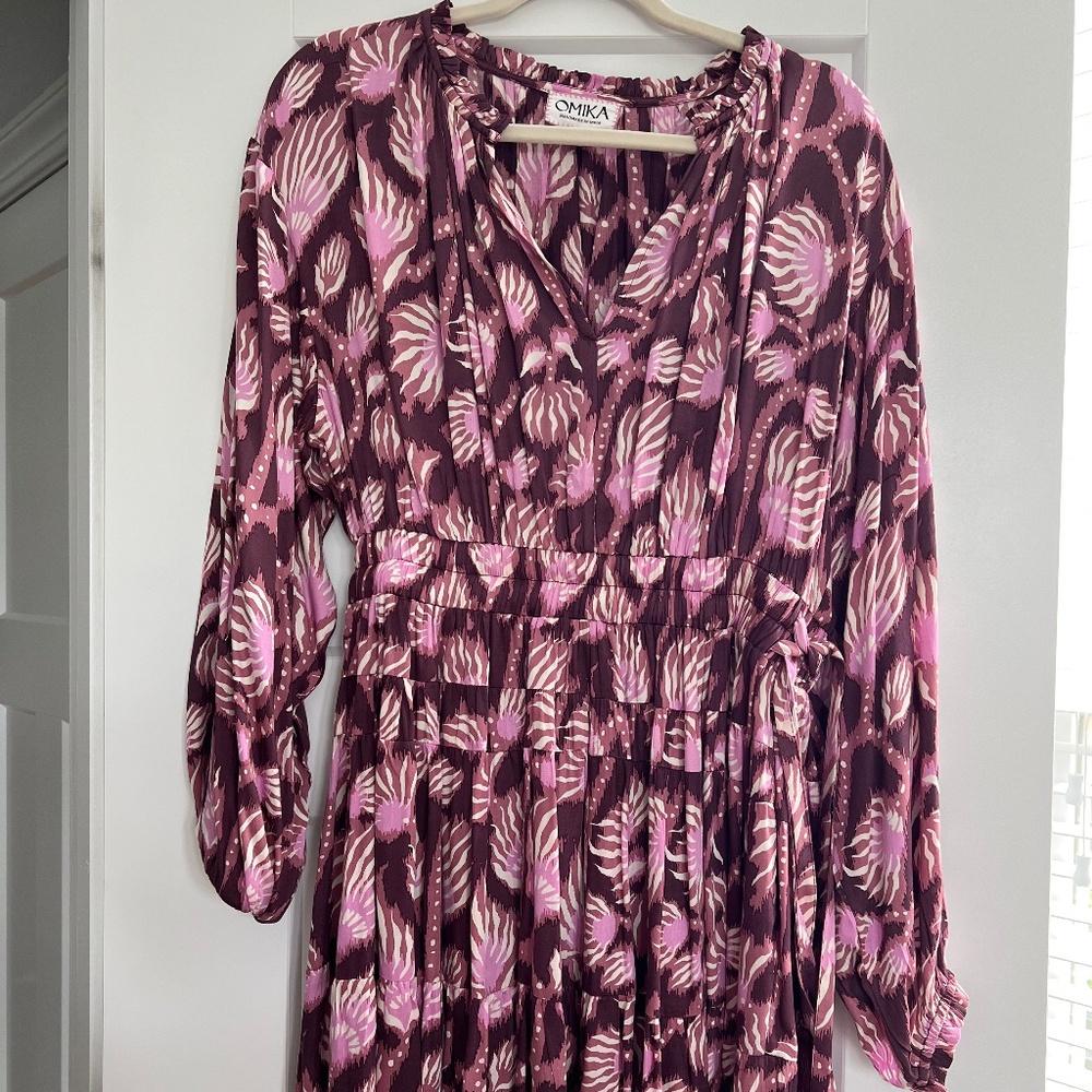 Omika dress large